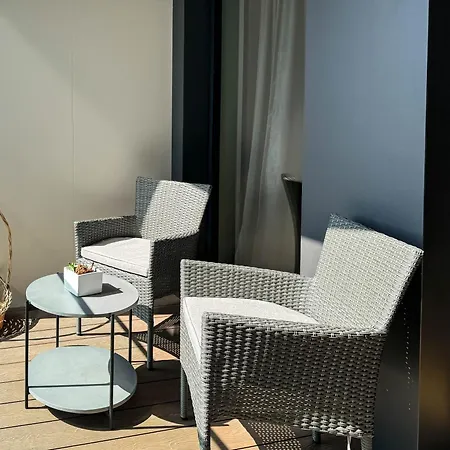 Sakura Park Luxury Apartment Belgrade