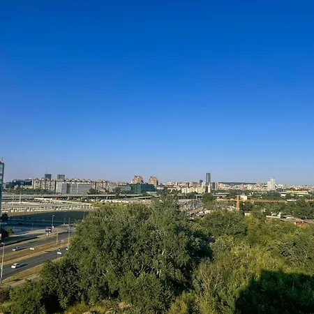 Sakura Park Luxury Apartment Belgrade