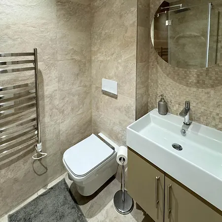 Sakura Park Luxury *