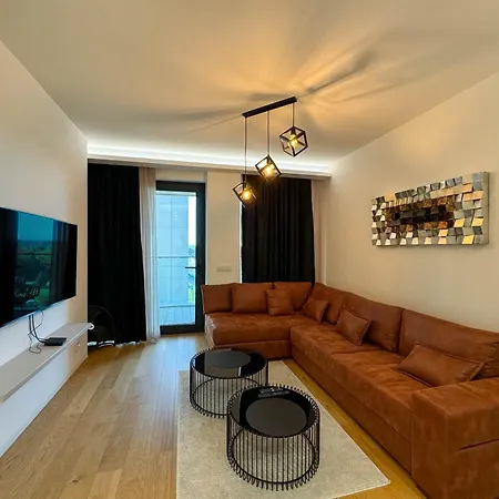 Sakura Park Luxury Apartment *